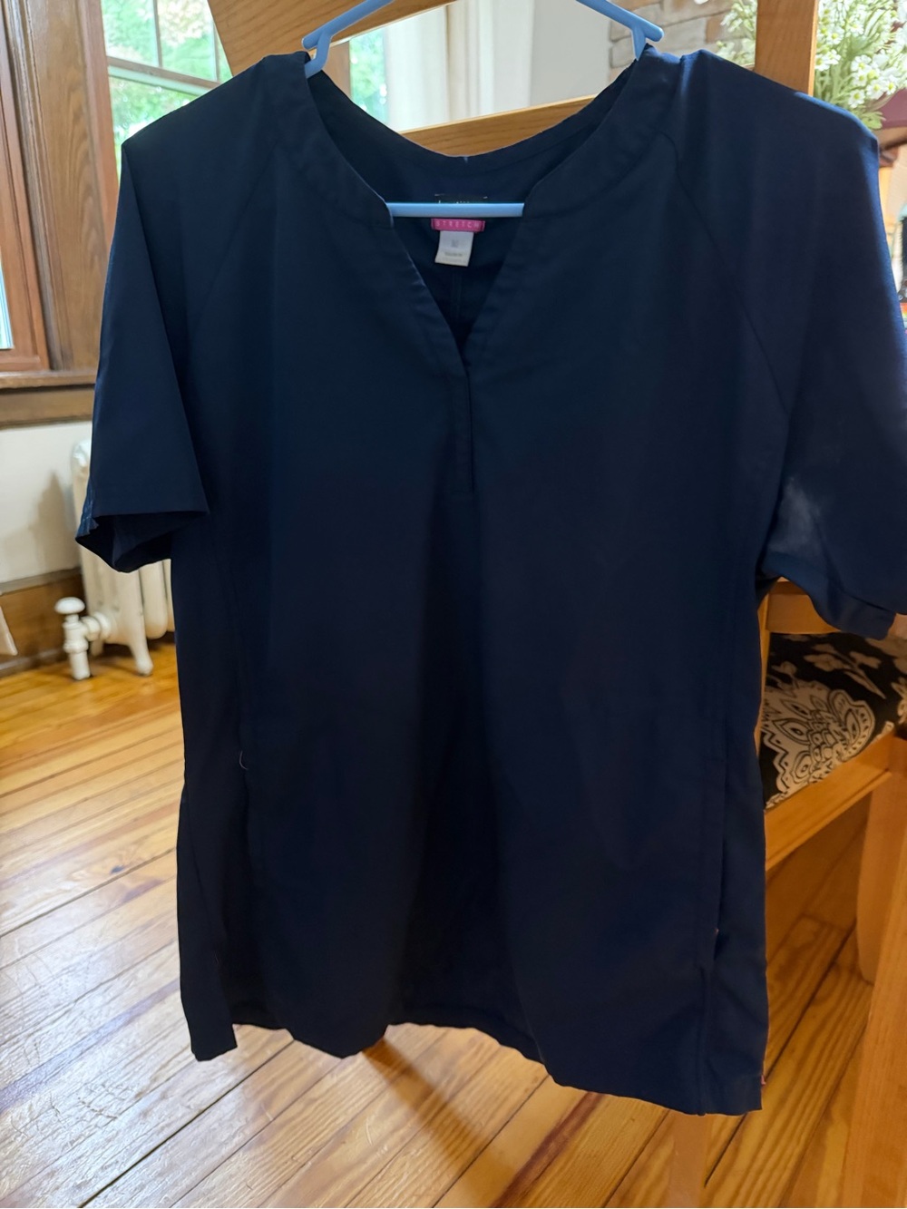 Women’s size medium Koi lite scrub top